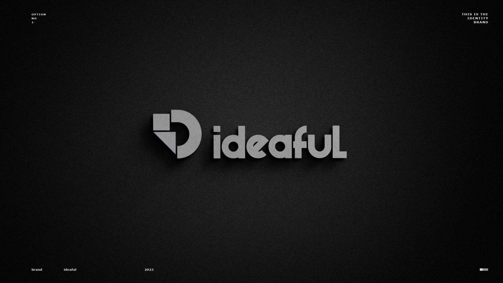 شعار IDEaful مجسم على حائط داكن